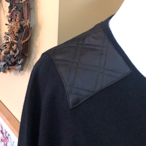 TAHARI size Medium ExtraFine Merino Wool Quilted Satin Shoulder patch  $178 NEW - Picture 4 of 10